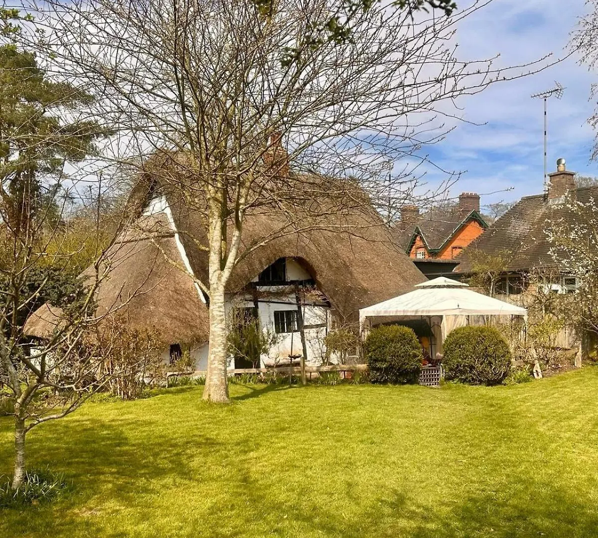 Grade II Listed Cottage In Berkswell, Close To Nec & Bhx Coventry